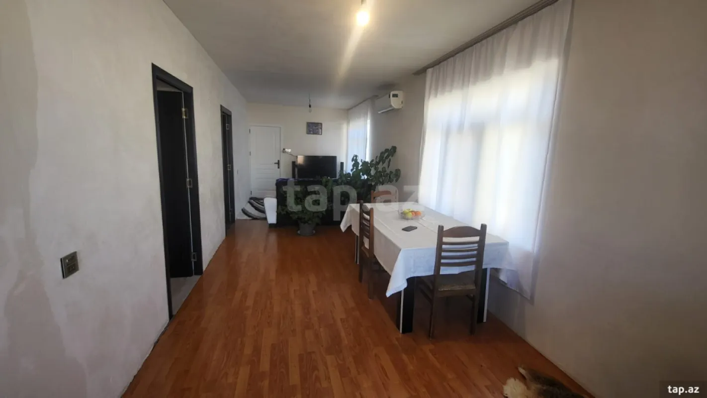 Satılır 5 otaqlı həyət evi