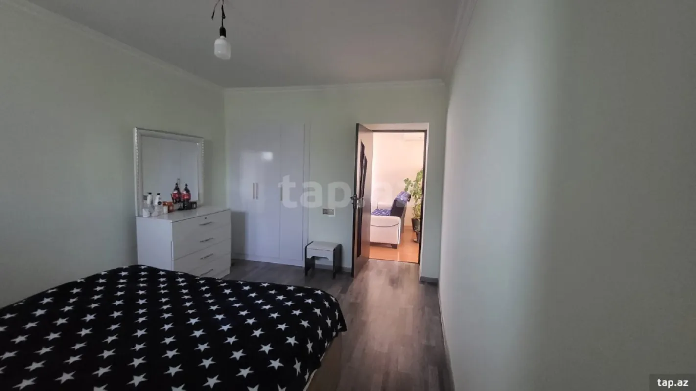 Satılır 5 otaqlı həyət evi