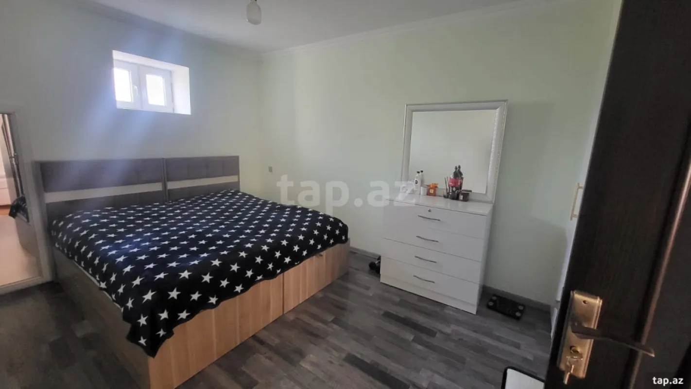 Satılır 5 otaqlı həyət evi