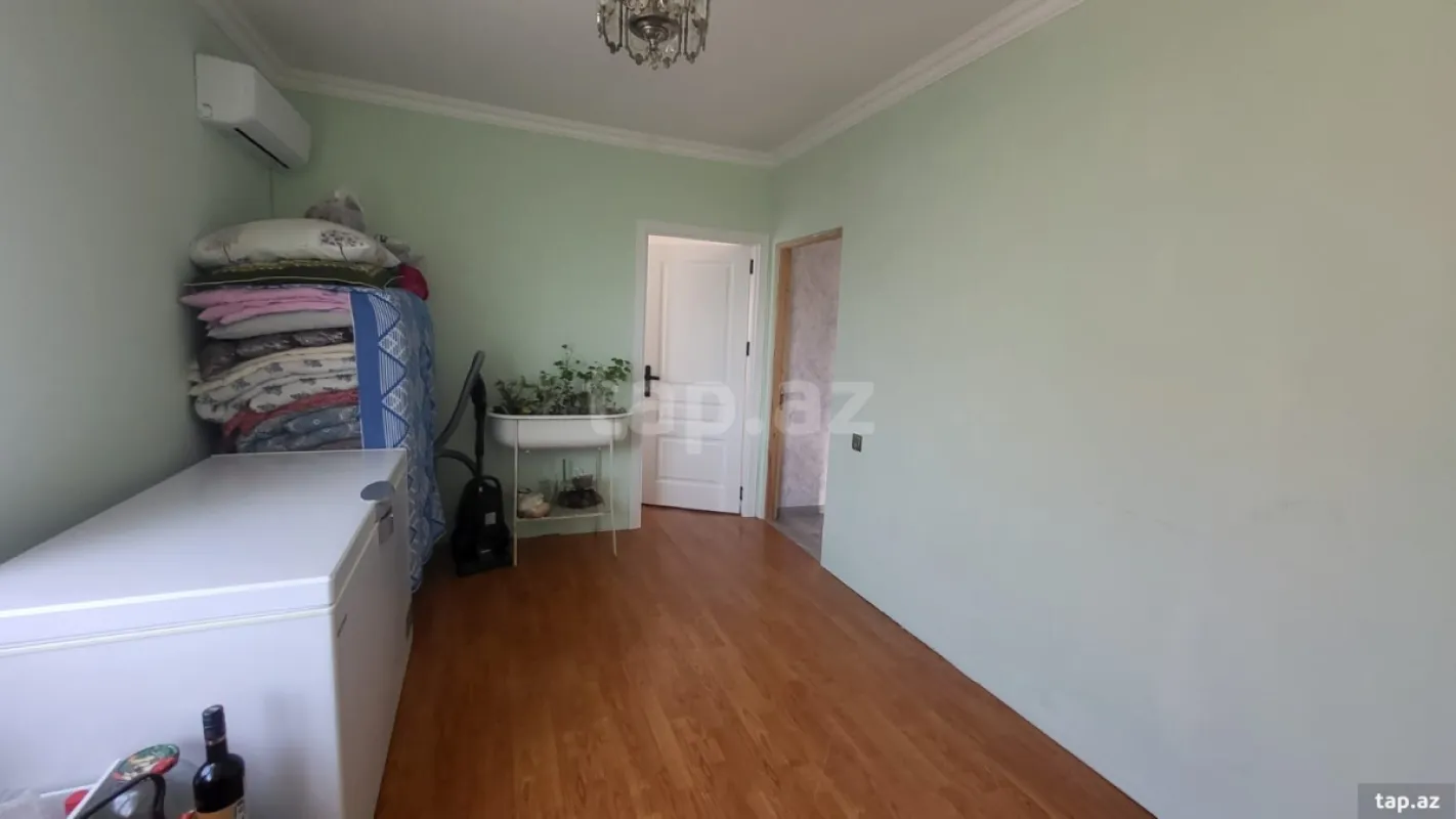 Satılır 5 otaqlı həyət evi