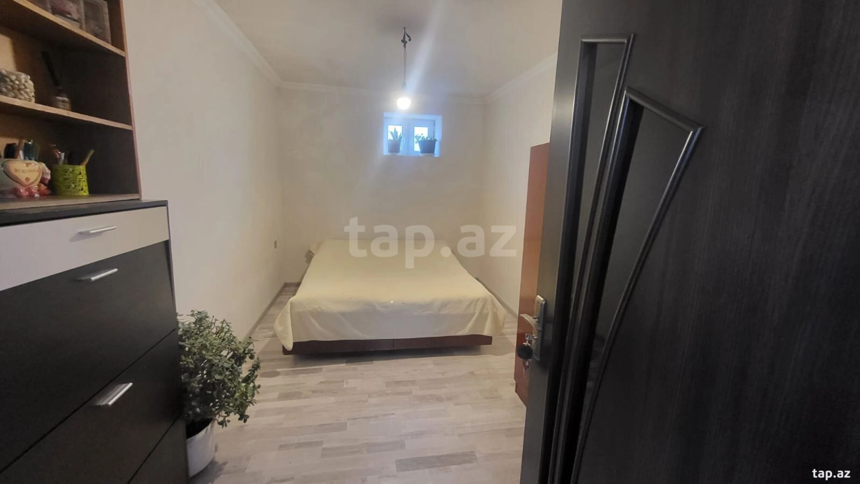 Satılır 5 otaqlı həyət evi