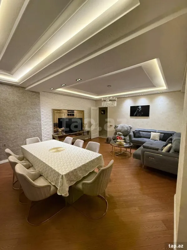 Satılır 3 otaqlı yeni tikili 125 m²