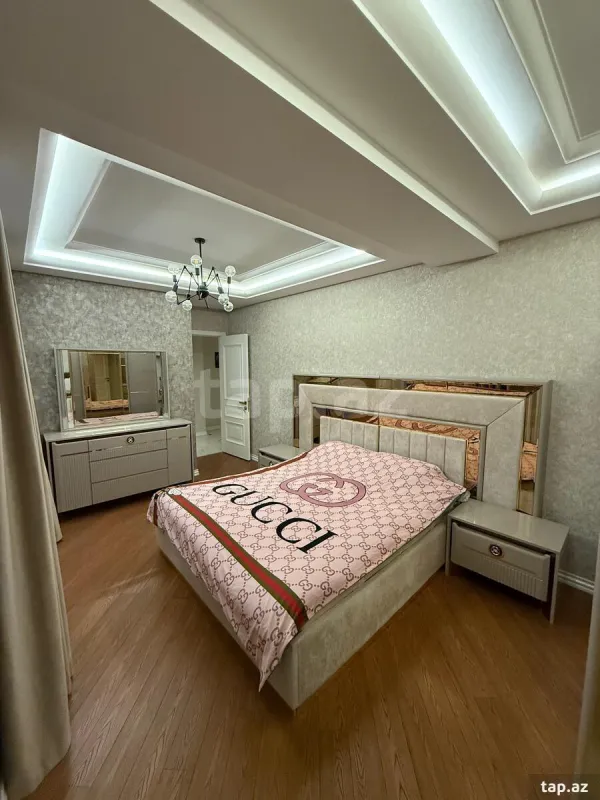 Satılır 3 otaqlı yeni tikili 125 m²