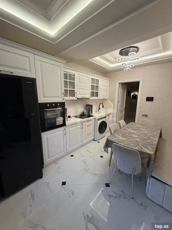 Satılır 3 otaqlı yeni tikili 125 m²