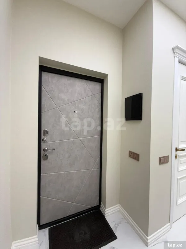 Satılır 3 otaqlı yeni tikili 125 m²