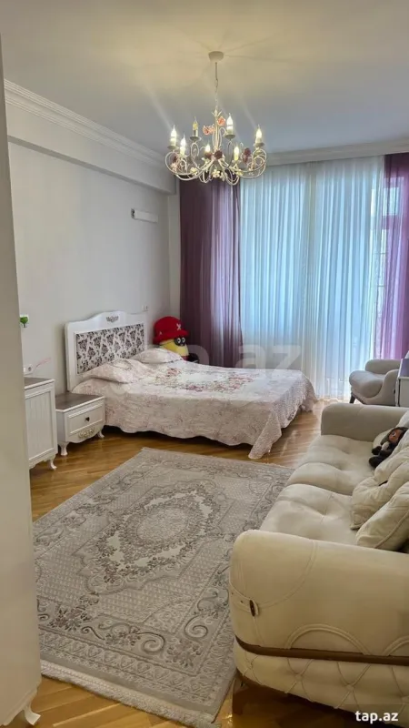 Satılır 3 otaqlı yeni tikili 160 m²