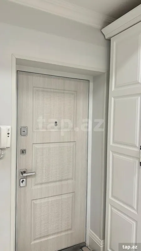 Satılır 3 otaqlı yeni tikili 160 m²