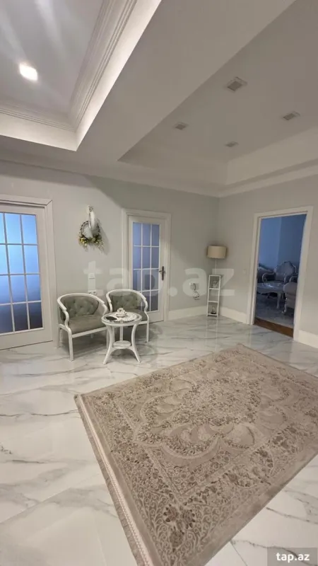 Satılır 3 otaqlı yeni tikili 160 m²