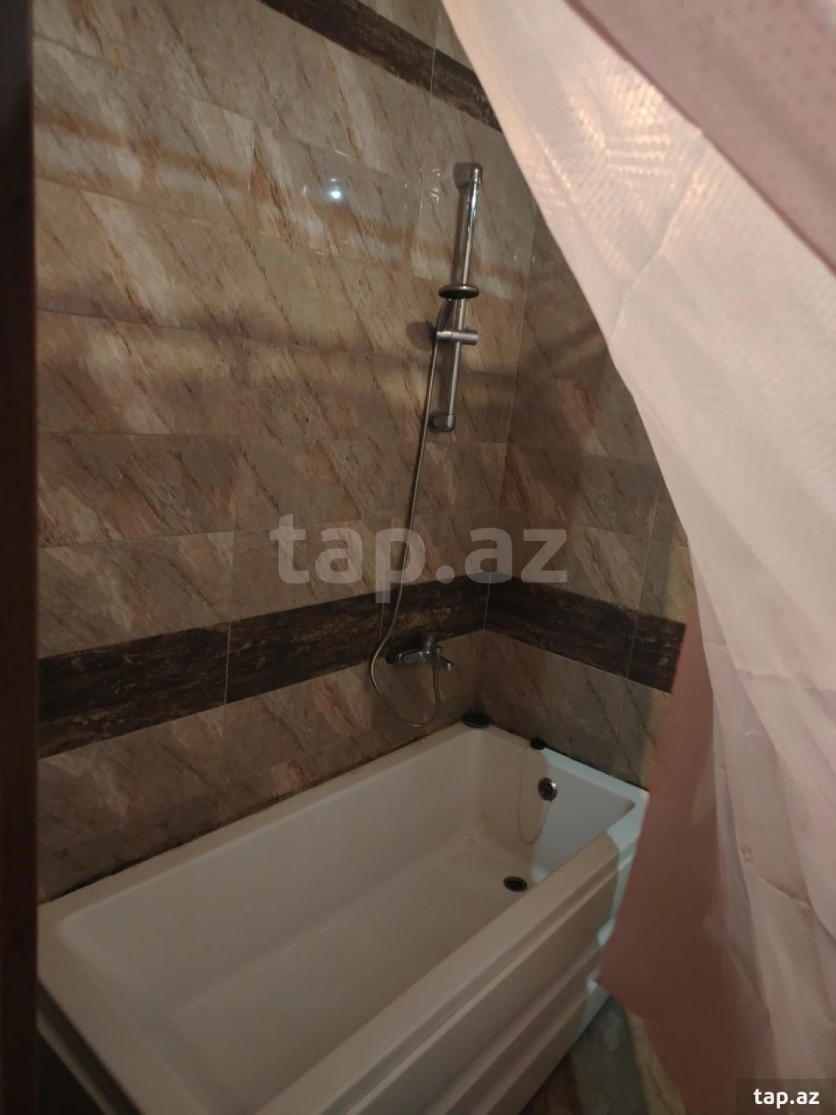 Kirayə verilir 1 otaqlı yeni tikili 52 m²