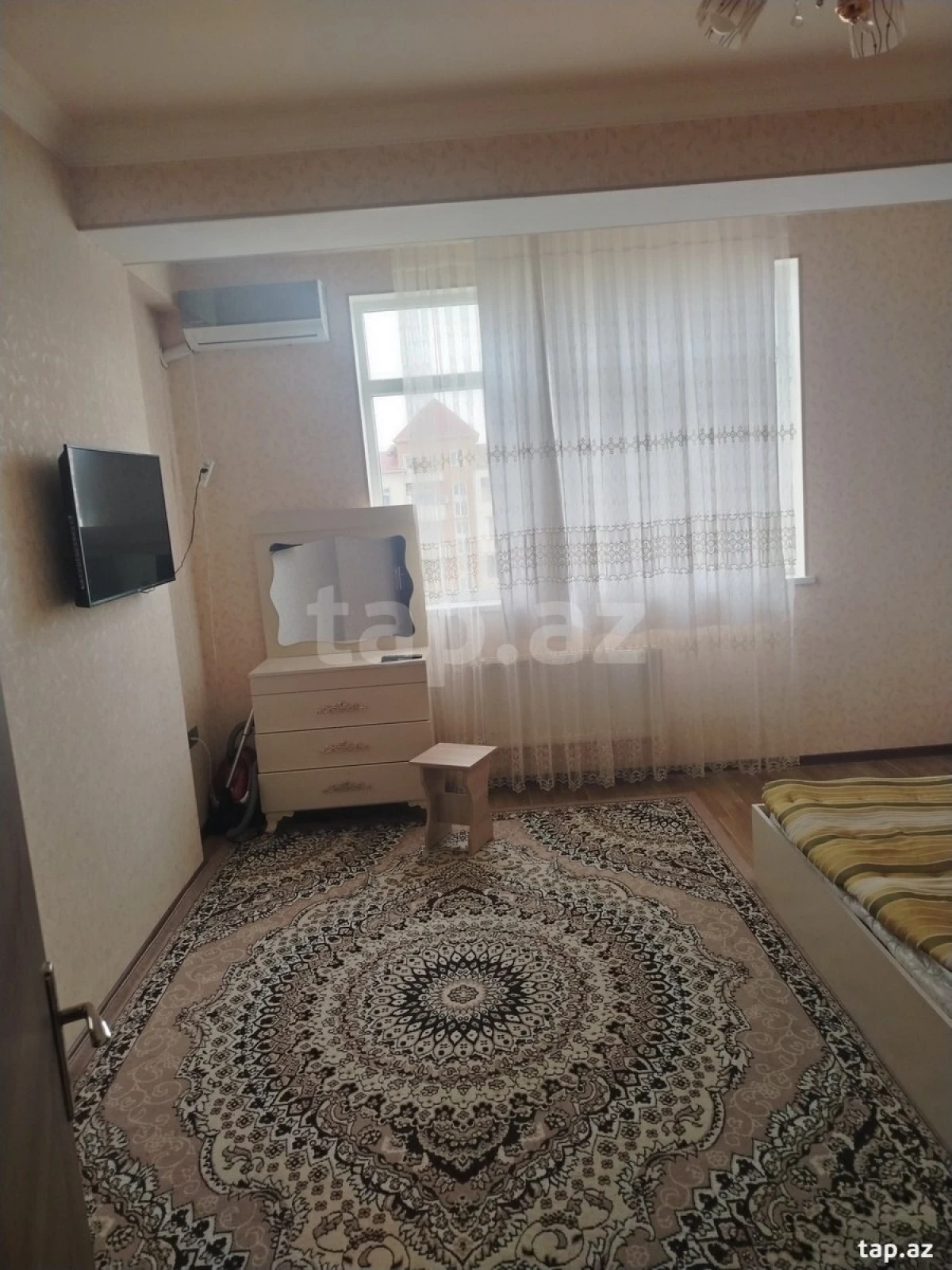 Kirayə verilir 1 otaqlı yeni tikili 52 m²