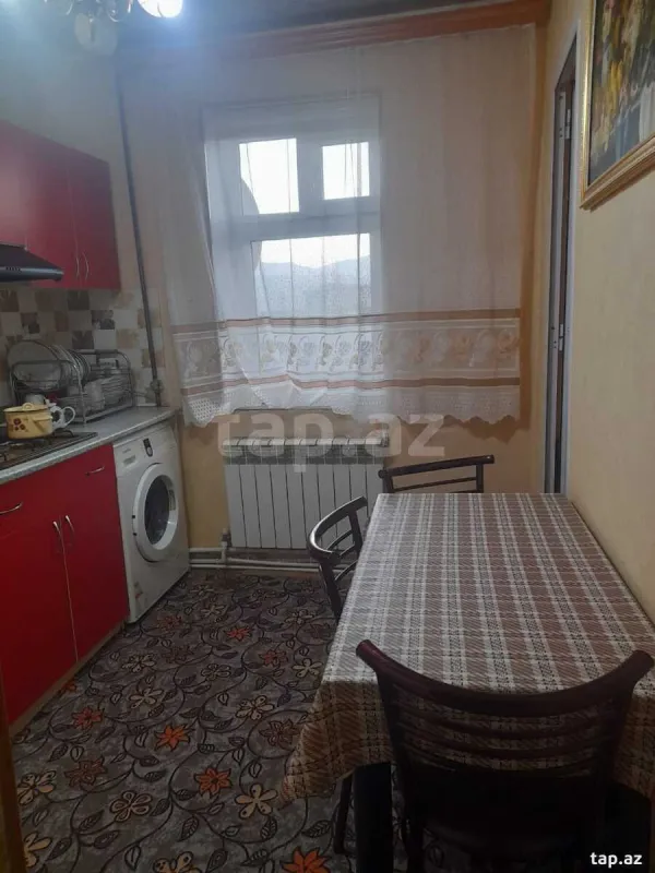 Satılır 3 otaqlı mənzil 94 m²