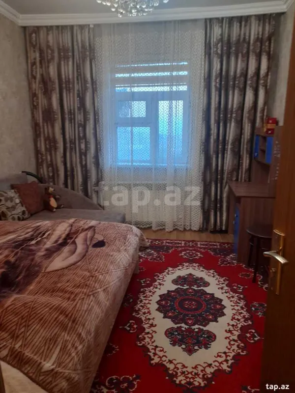 Satılır 3 otaqlı mənzil 94 m²