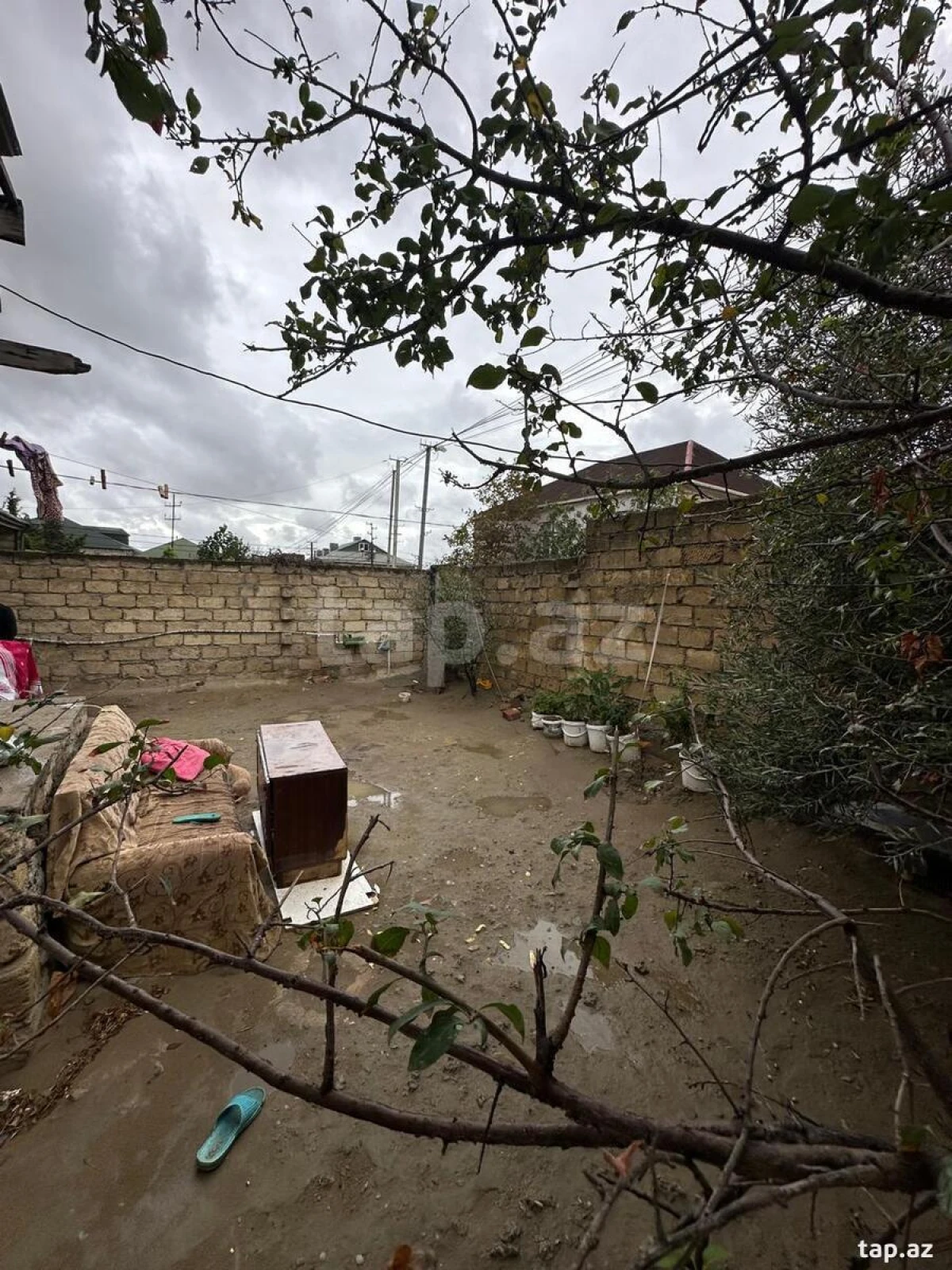 Satılır 4 otaqlı həyət evi