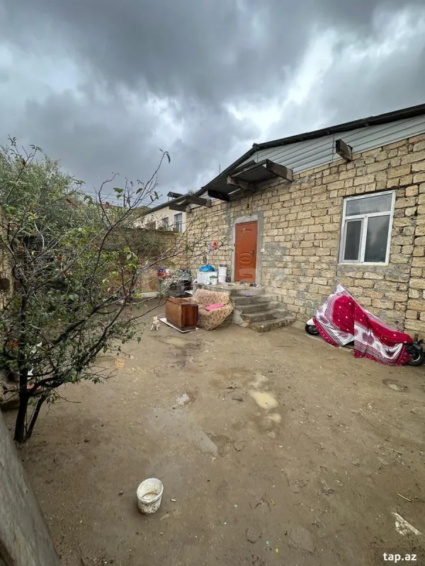 Satılır 4 otaqlı həyət evi