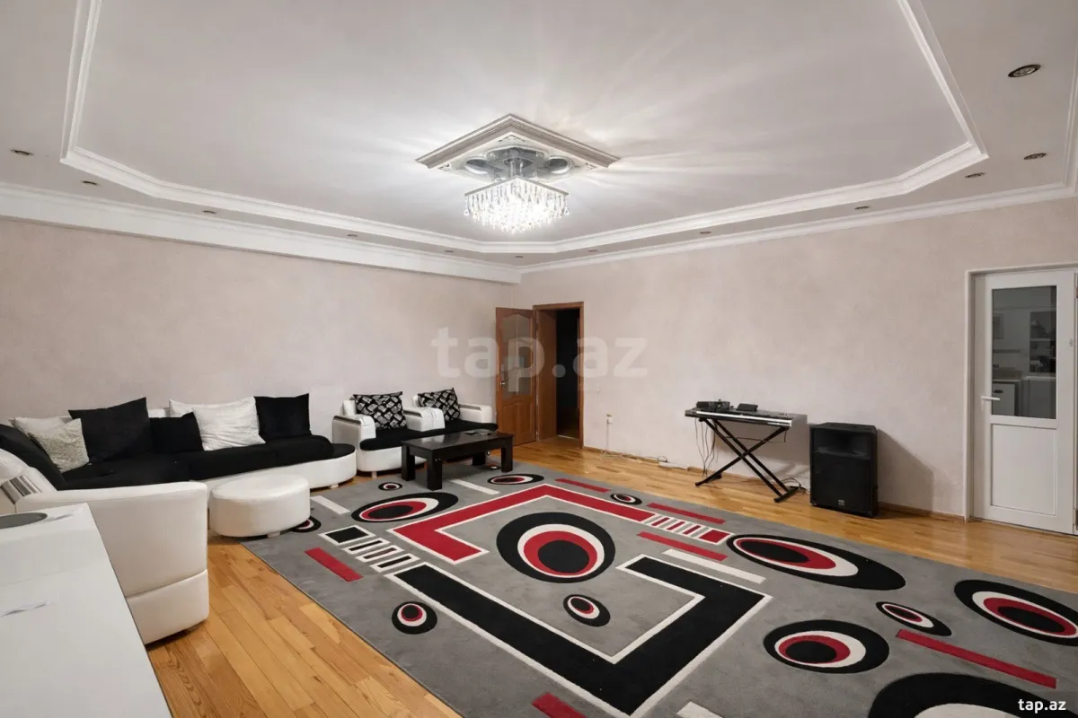Satılır 2 otaqlı yeni tikili 84 m²