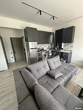 Satılır 5 otaqlı həyət evi