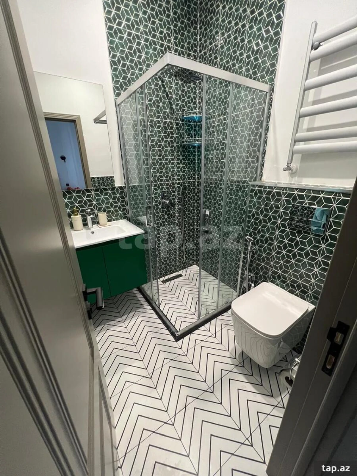 Satılır 5 otaqlı həyət evi