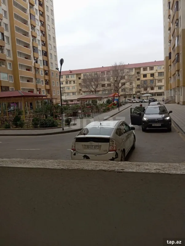 Satılır 3 otaqlı yeni tikili 90 m²