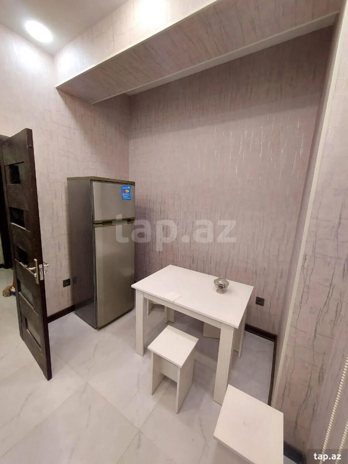 Kirayə verilir 2 otaqlı yeni tikili 60 m²