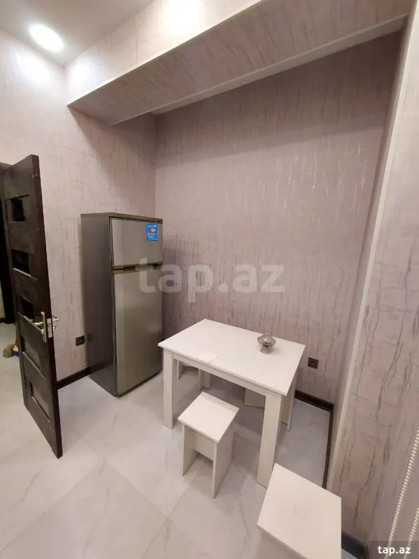 Kirayə verilir 2 otaqlı yeni tikili 60 m²