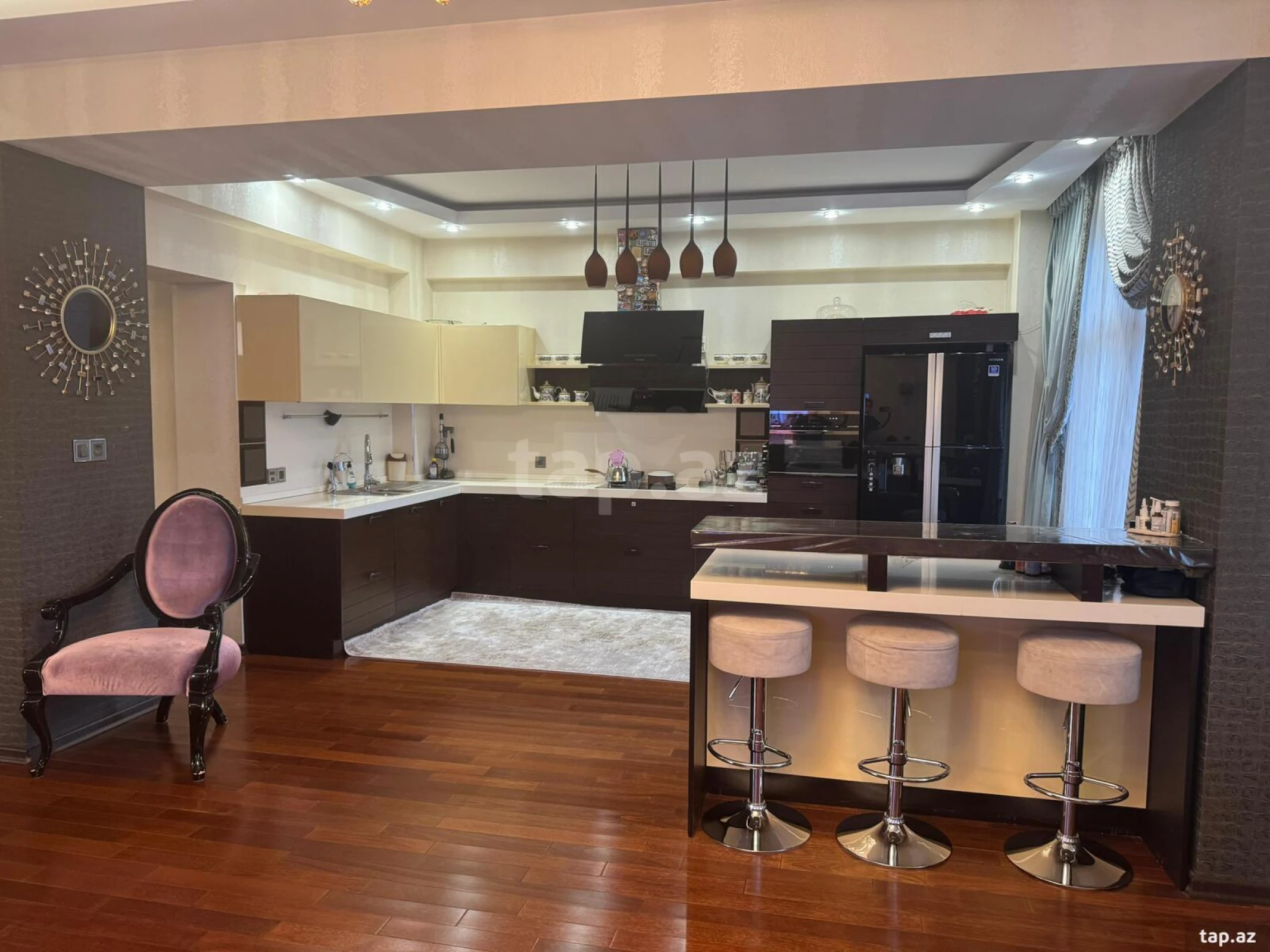 Satılır 4 otaqlı yeni tikili 175 m²