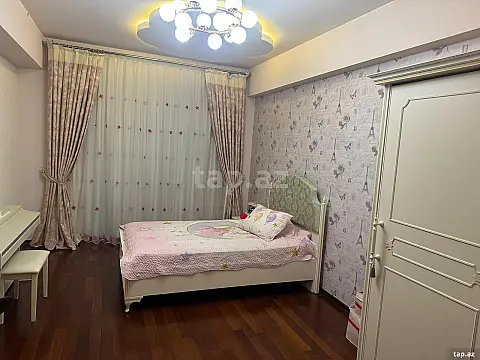 Satılır 4 otaqlı yeni tikili 175 m²