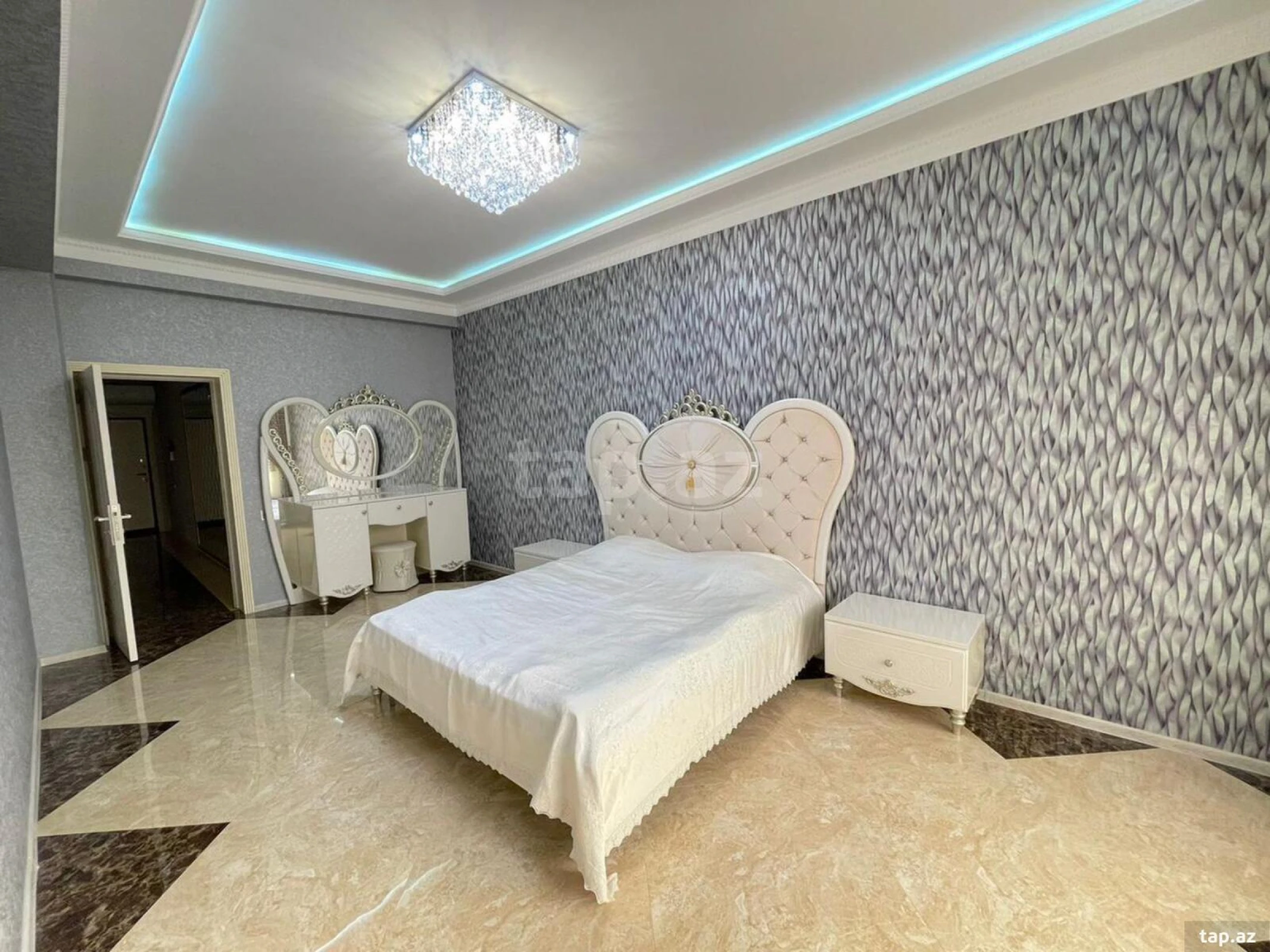 Kirayə verilir 2 otaqlı yeni tikili 110 m²