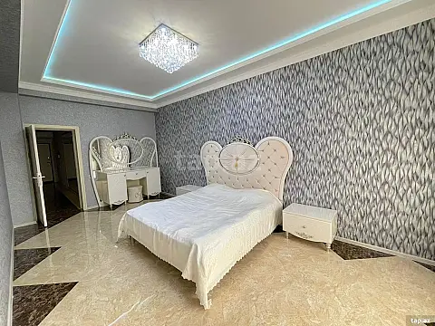 Kirayə verilir 2 otaqlı yeni tikili 110 m²