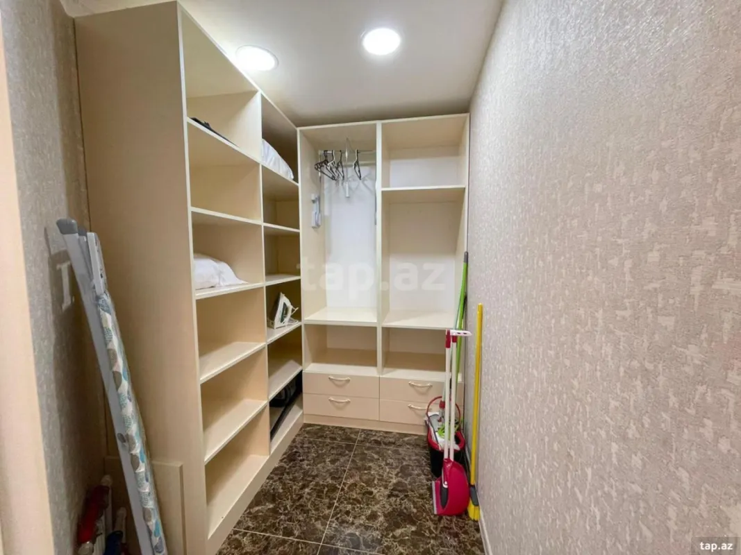 Kirayə verilir 2 otaqlı yeni tikili 110 m²