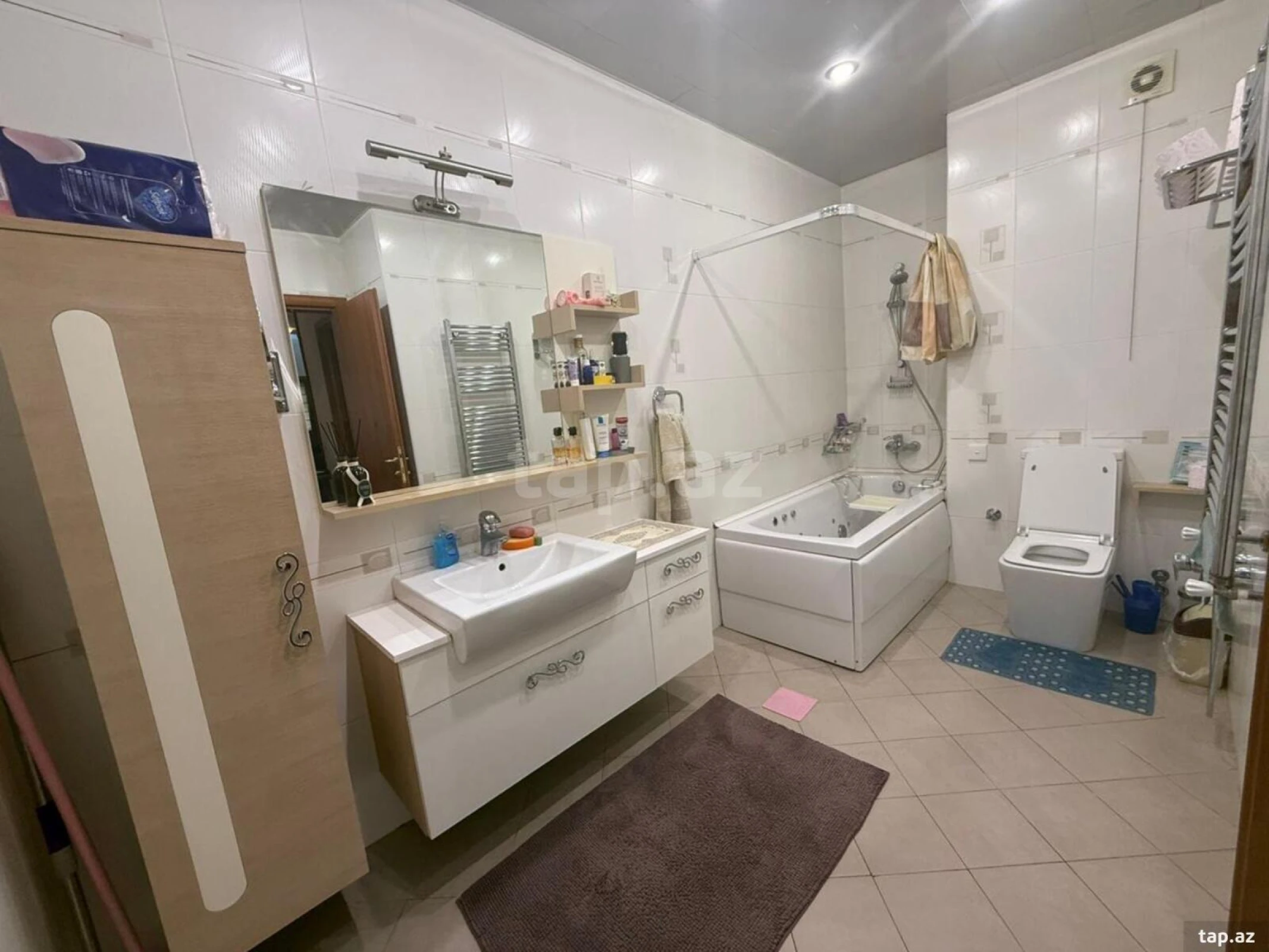 Kirayə verilir 4 otaqlı yeni tikili 200 m²