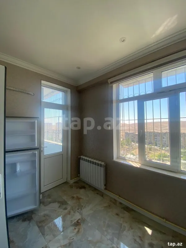 Kirayə verilir 3 otaqlı yeni tikili 75 m²