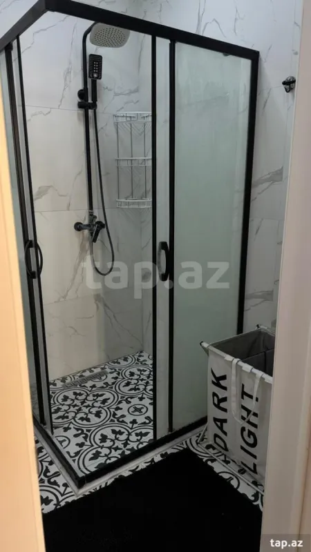 Kirayə verilir 3 otaqlı yeni tikili 134 m²