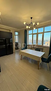 Kirayə verilir 3 otaqlı yeni tikili 134 m²