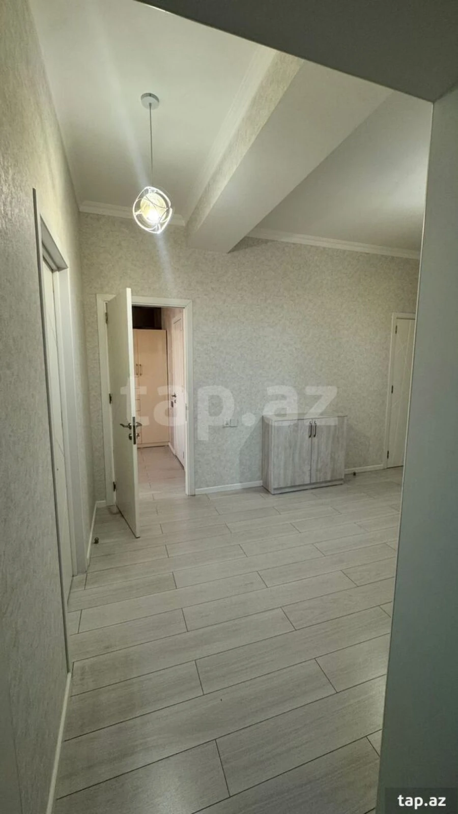 Kirayə verilir 3 otaqlı yeni tikili 134 m²