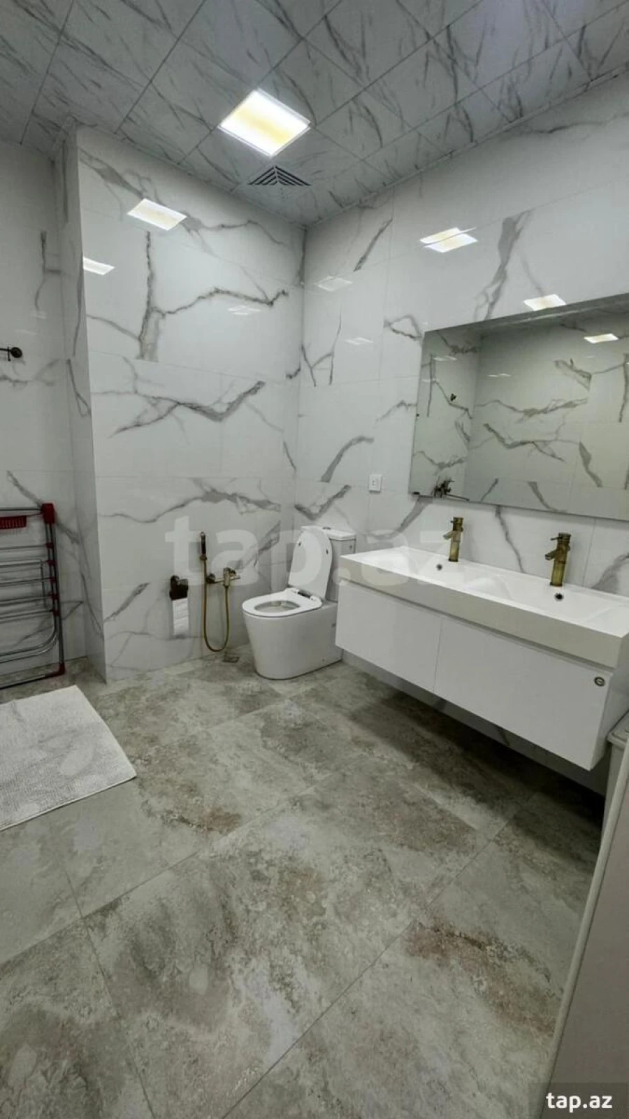 Kirayə verilir 3 otaqlı yeni tikili 134 m²