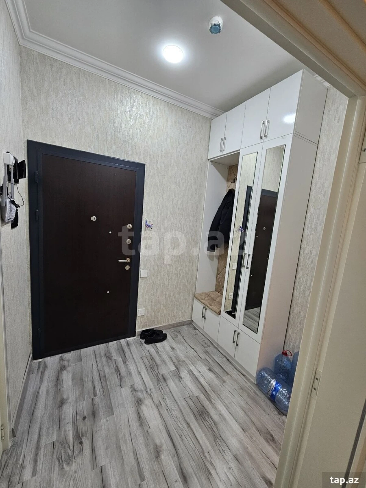 Kirayə verilir 2 otaqlı yeni tikili 50 m²
