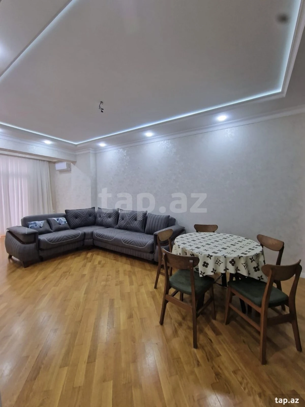 Kirayə verilir 2 otaqlı yeni tikili 100 m²