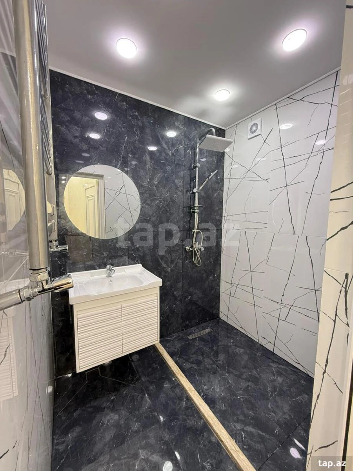 Satılır 2 otaqlı mənzil 60 m²