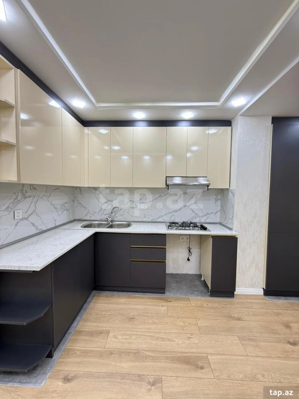 Satılır 2 otaqlı mənzil 60 m²