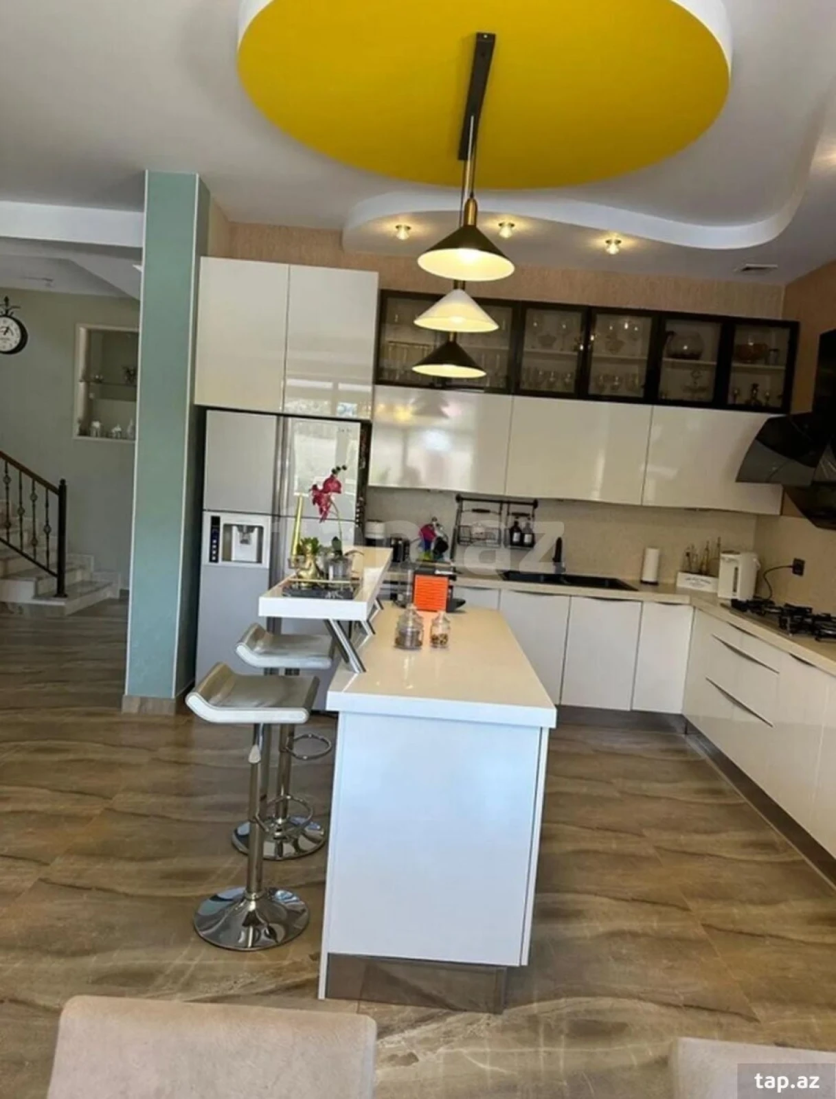 Kirayə verilir 4 otaqlı həyət evi