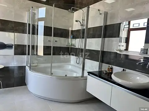 Kirayə verilir 4 otaqlı həyət evi