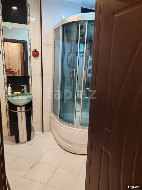 Kirayə verilir 3 otaqlı yeni tikili 75 m²