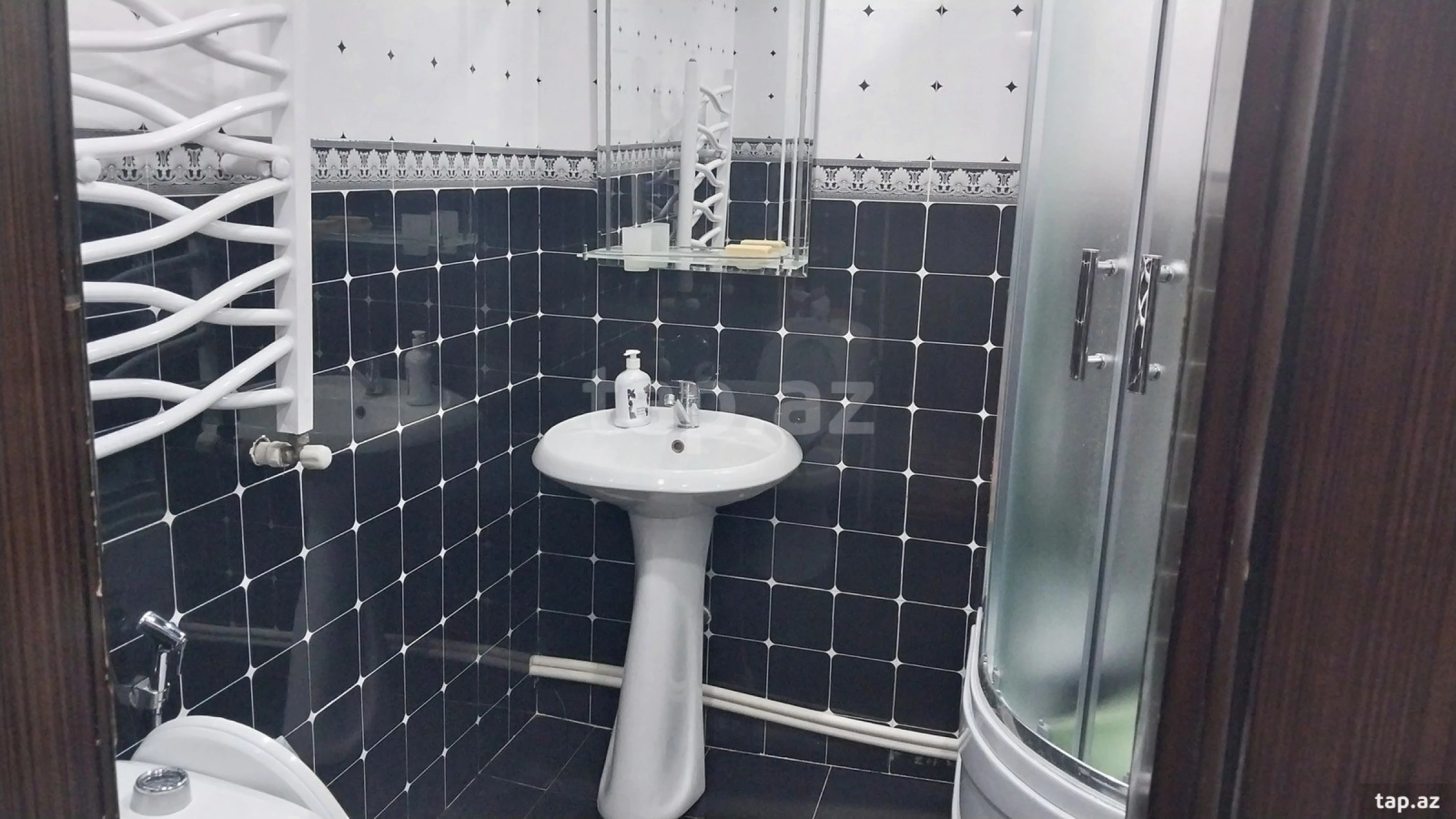 Kirayə verilir 2 otaqlı mənzil 80 m²