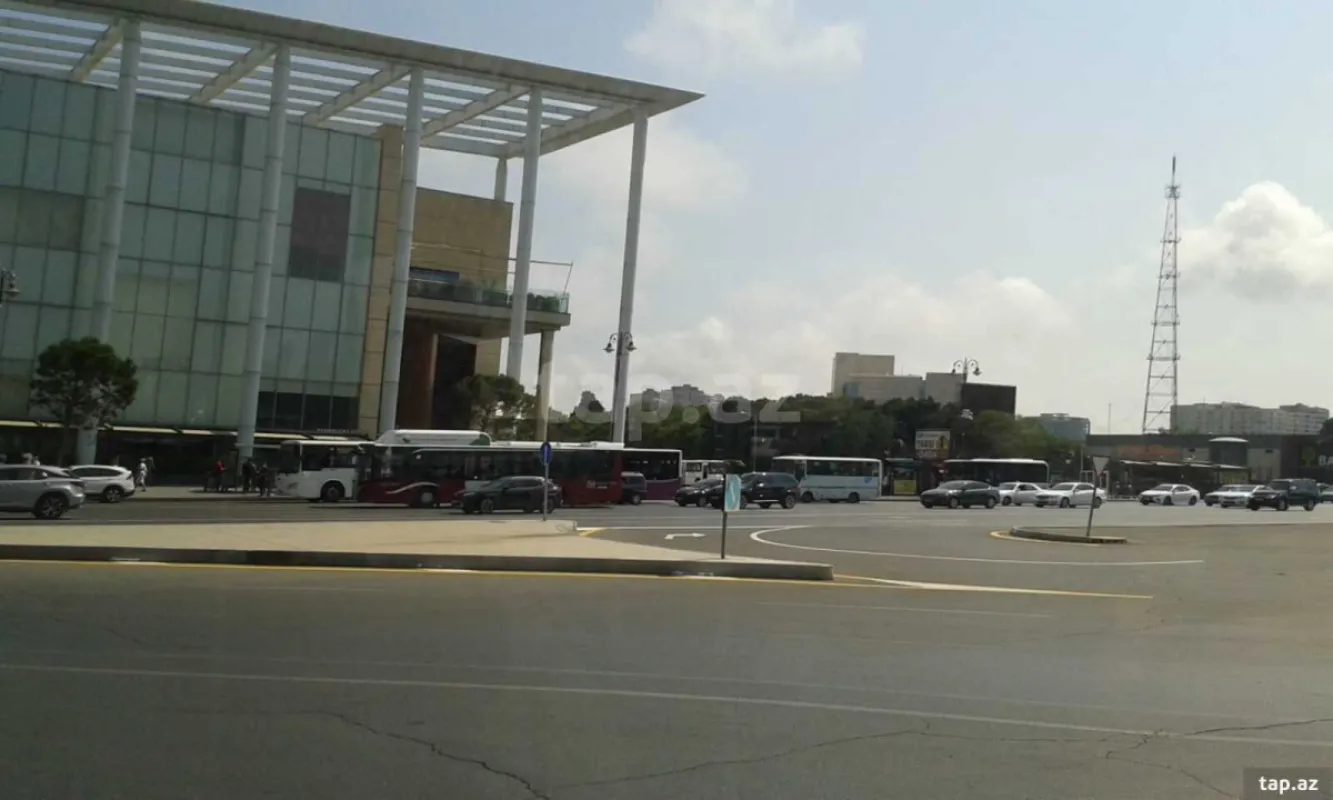 Kirayə verilir 2 otaqlı mənzil 80 m²