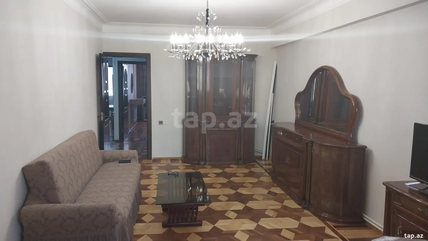 Kirayə verilir 2 otaqlı mənzil 80 m²