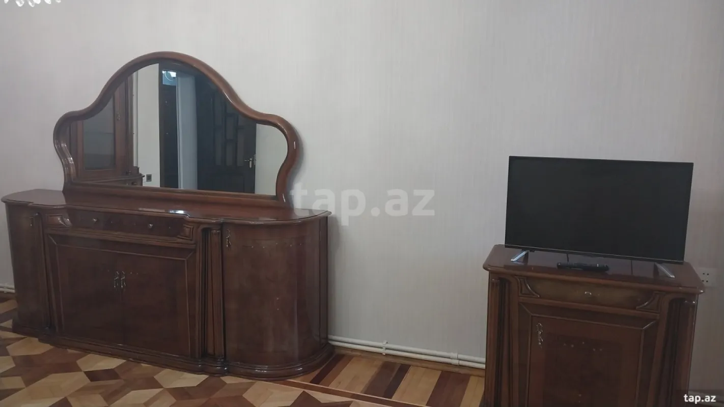 Kirayə verilir 2 otaqlı mənzil 80 m²