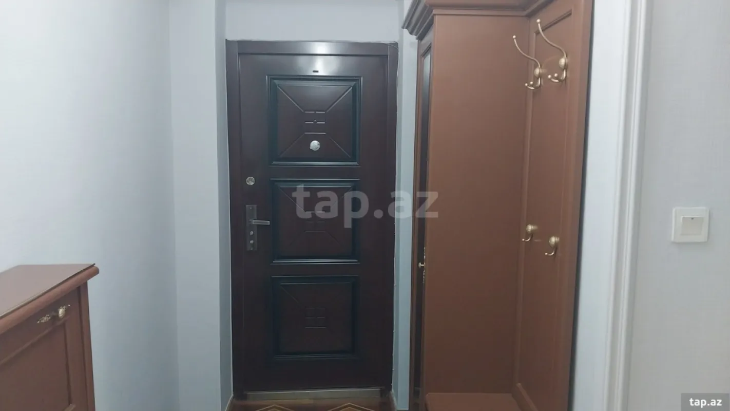 Kirayə verilir 2 otaqlı mənzil 80 m²