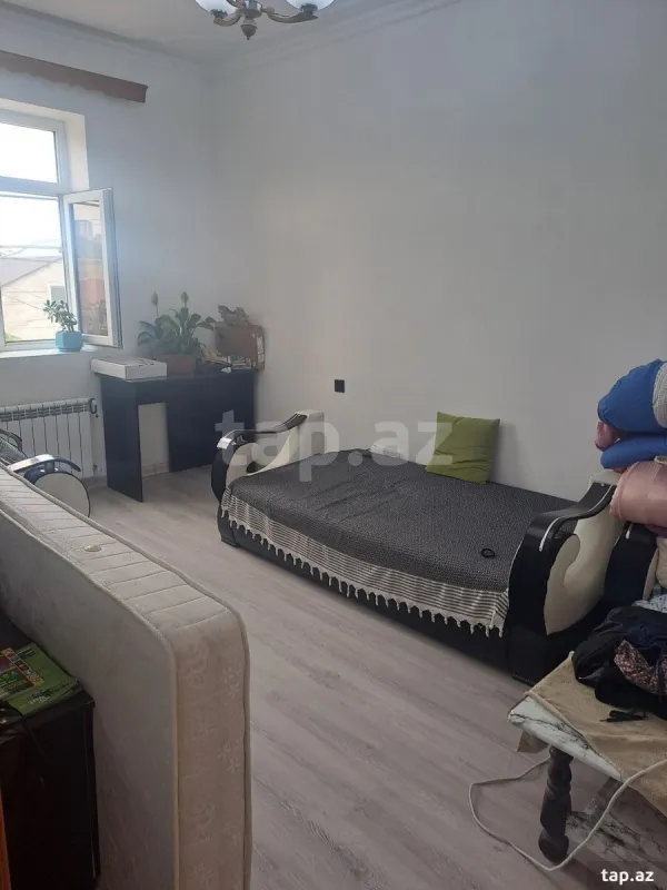 Kirayə verilir 3 otaqlı həyət evi