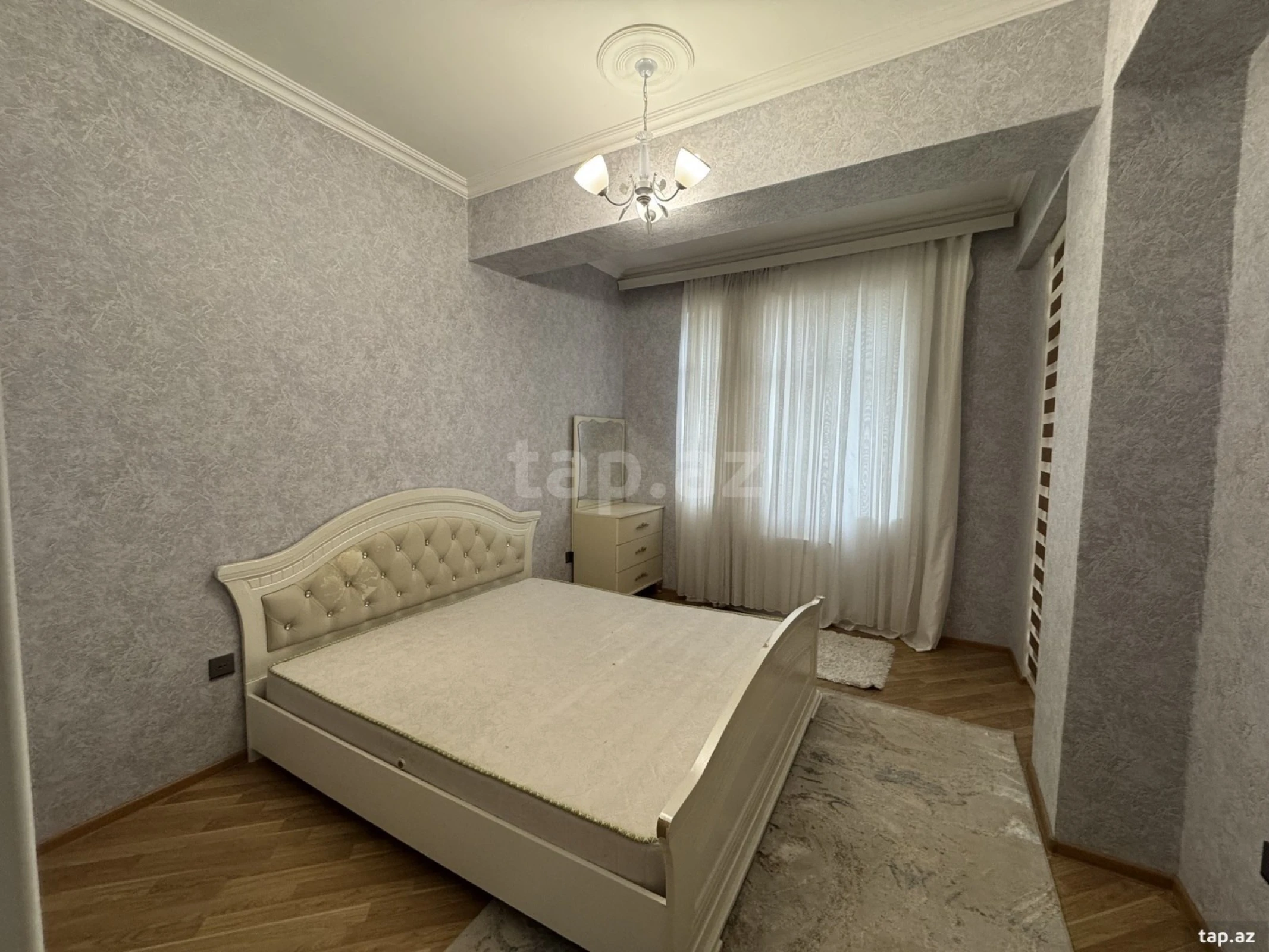 Kirayə verilir 3 otaqlı yeni tikili 120 m²