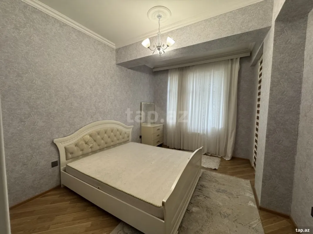 Kirayə verilir 3 otaqlı yeni tikili 120 m²